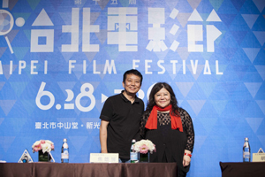 Jiao Xiong-ping (right), senior film producer in Taiwan.