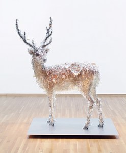 Nawa Kohei's work PixCell-Deer #17, made of stuffed animal, glass beads and other materials. (photo courtesy of Taipei Fine Arts Museum)