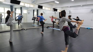 Dancers of WC Dance practice in their rehearsal room. (Photos by Eva Tang)