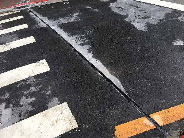 圖4採瀝青膠泥填注至路面齊平