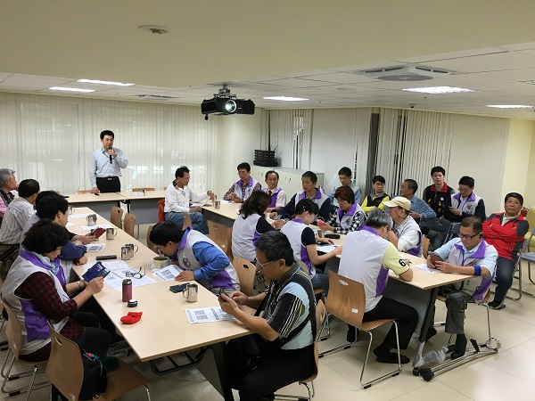 臺北市大安區里長們造訪道管資訊中心，與管線單位及道管資訊中心間，面對面交流，交換在地耕耘的寶貴經驗及建言
