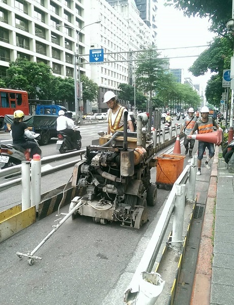 路面切割作業