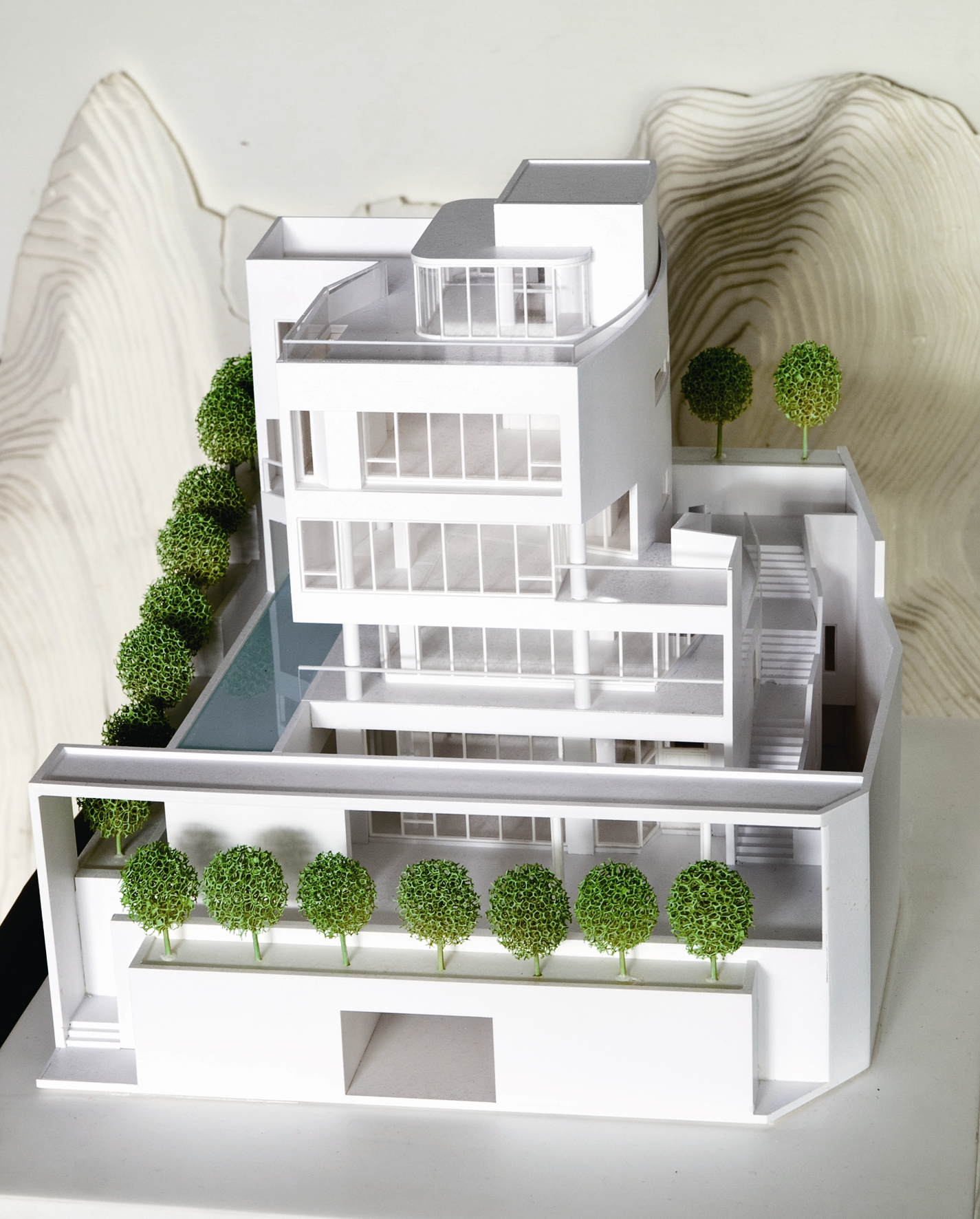 位於天母的「玖住章」別墅建案,整個空間和動線設計簡單中又
