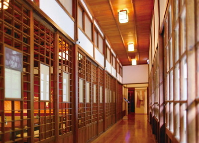 The overall architectural detail of the Beitou Museum makes it a representative example of Japanese-style woodenarchitecture.