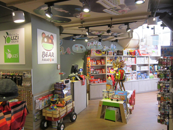 Pan Asia Cultura, Youzi's, Bear Paradise Pan Asia Cultura, Youzi's, Bear Paradise