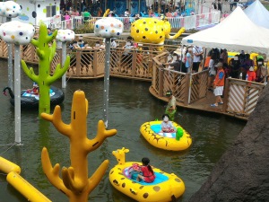 NanE Happy Wonderland / Happy Electric Bumper Boat