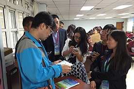 大陸教師於臺灣龍山國中鄭老師志鵬發表「資訊科技與探究式自然課程」後諮詢情形