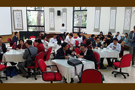 教育論壇茶敘時間，兩岸教育人員互動熱絡，收穫滿滿