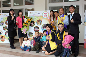 西園國小團隊與標竿星光版合影