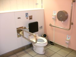 無障礙專用廁間