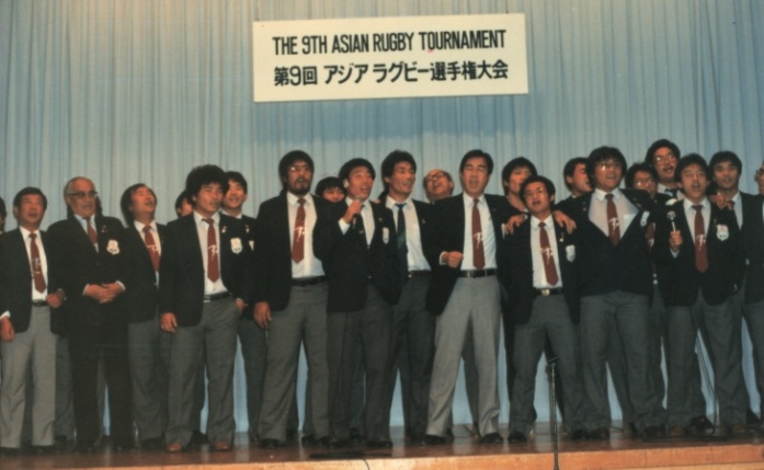 柯子彰先生(左二)帶領隊國家隊參加亞洲盃(陳良乾提供)