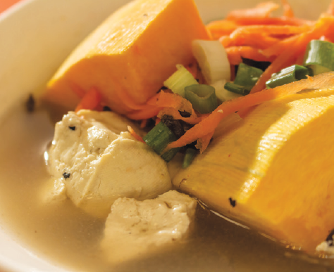 寧夏夜市里長伯臭豆腐有炸、滷、蒸三種不同的料理方式。