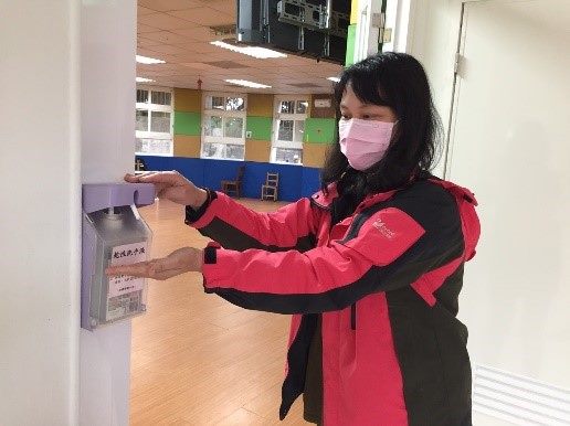 生活區、電梯門皆有乾洗手