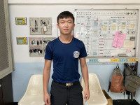 曾麟宗半身照