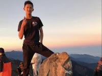 林沛濬登山頂