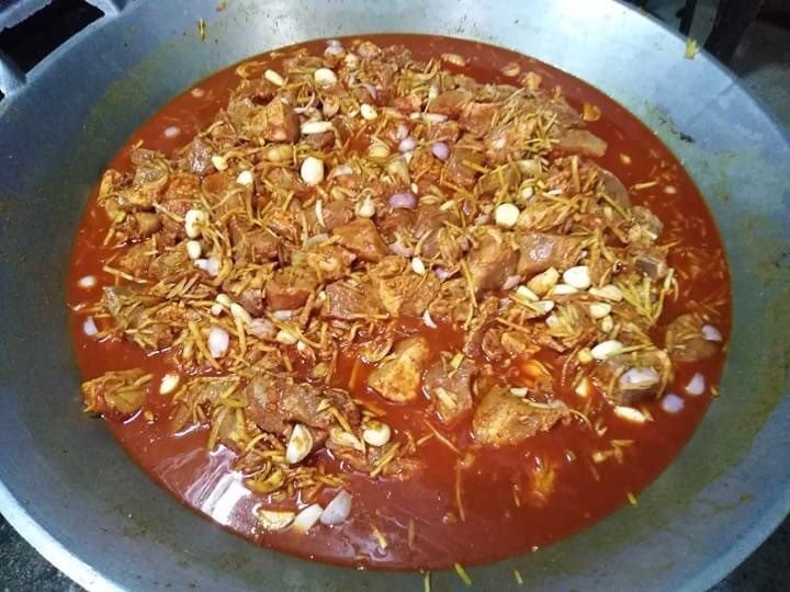 Masarap na Sabaw na Curry sa Karneng Baboy