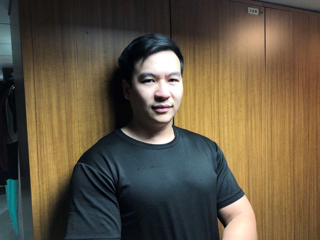 隊員 健壯的吳俞漢光影自拍照