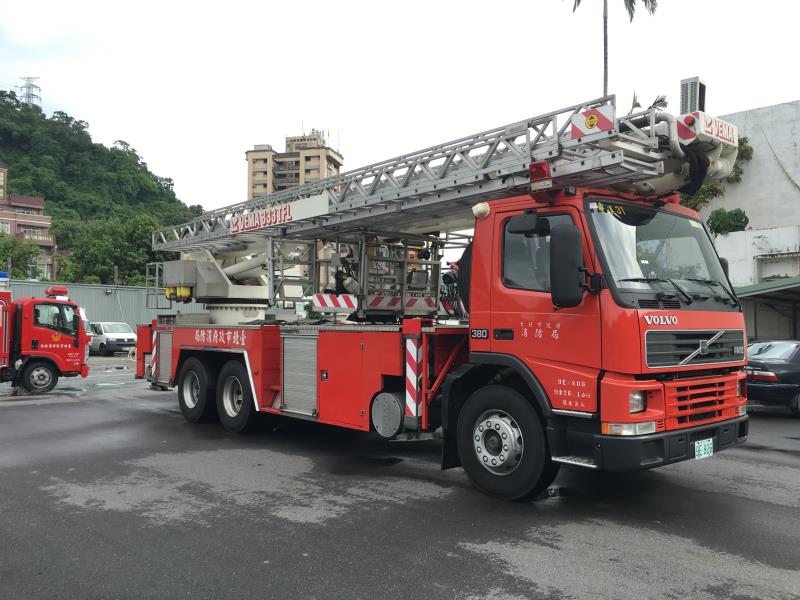 消防局中文網站 消防車輛大觀 雲梯消防車