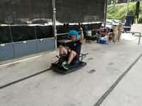 隊員 簡瑞龍玩車