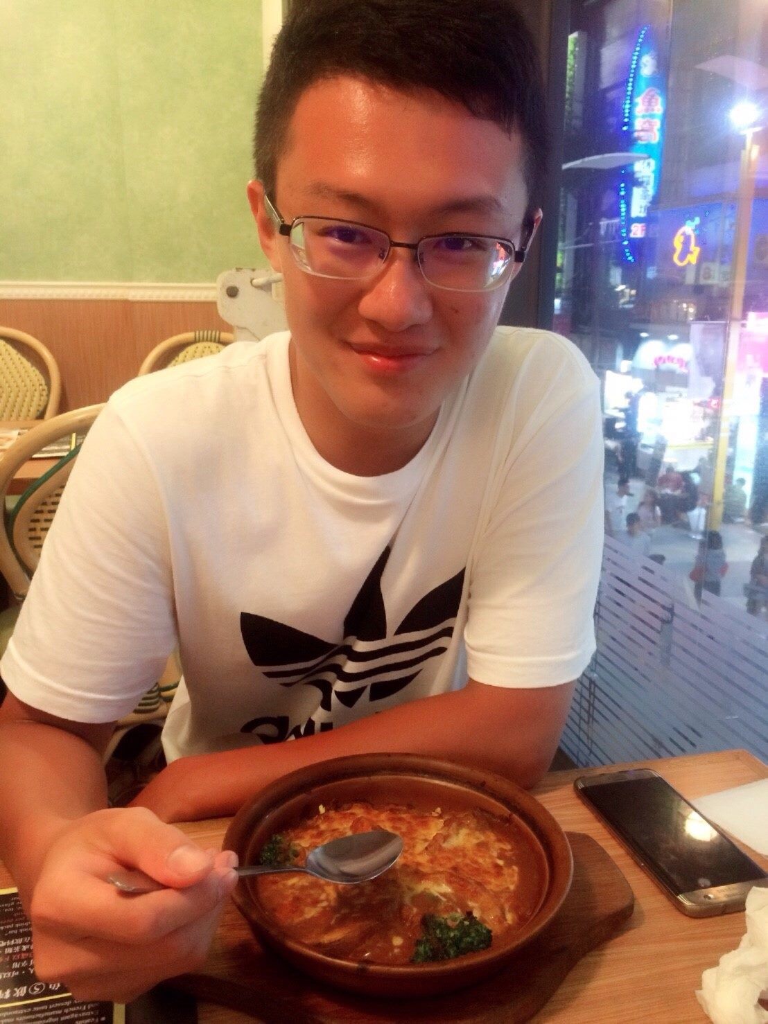 隊員 陳佳慶