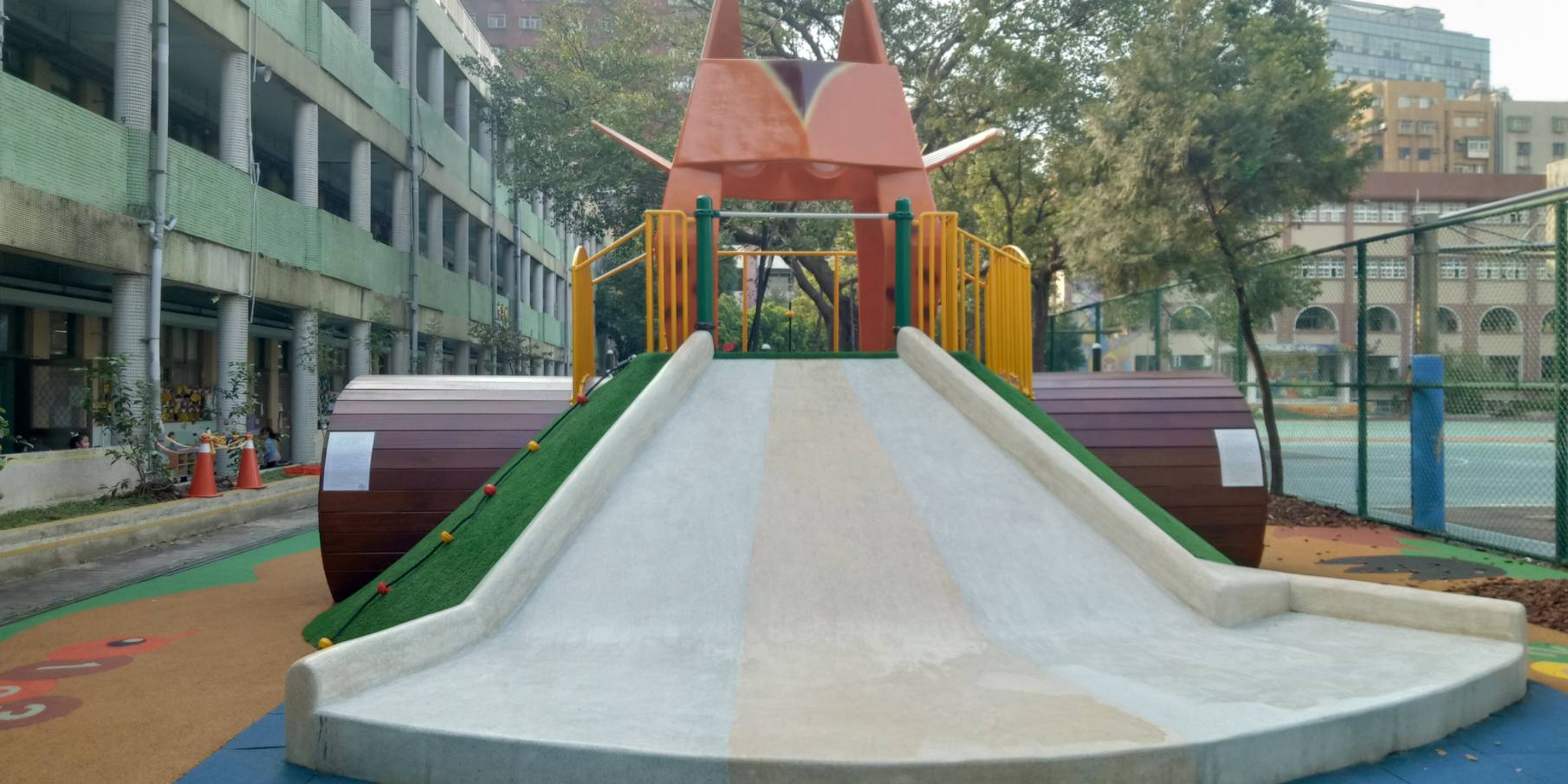 貓頭鷹造型滑梯組