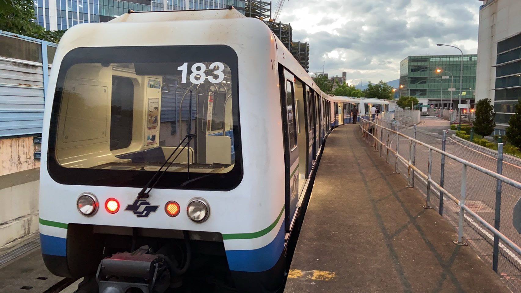 ​MRT Wenhu Line Train Cabins Undergo Revamp