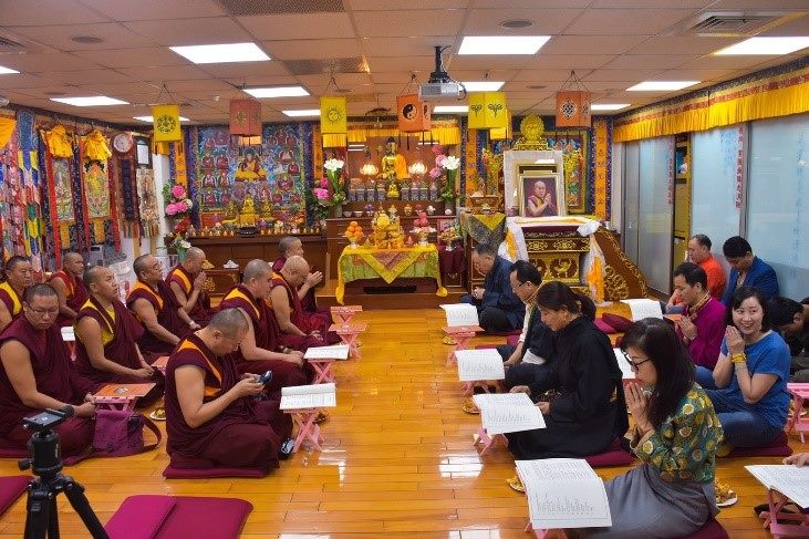 照片1--結合民族及宗教儀式的西藏新年祈禱
