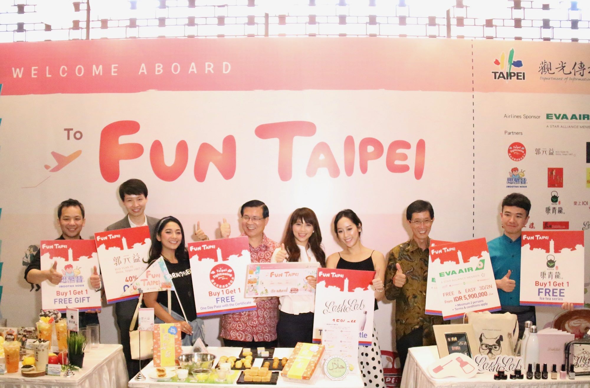陳思宇局長,產業代表與印尼網紅宣布多項優惠產品歡迎大家FunTaipei