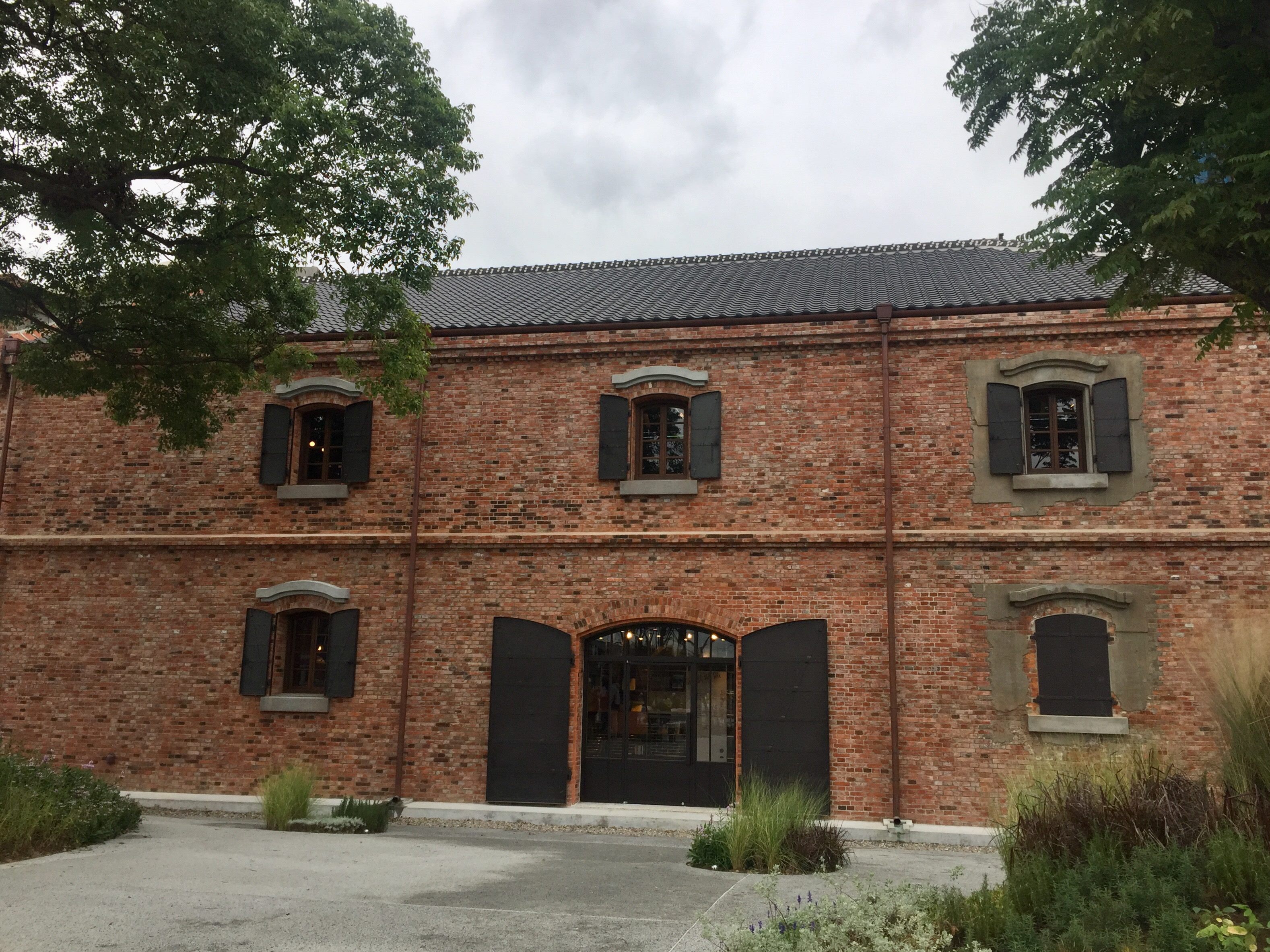 The Mitsui Warehouse in the west of Taipei has now been reopened to the public after two years of relocation, reconstruction and restoration.