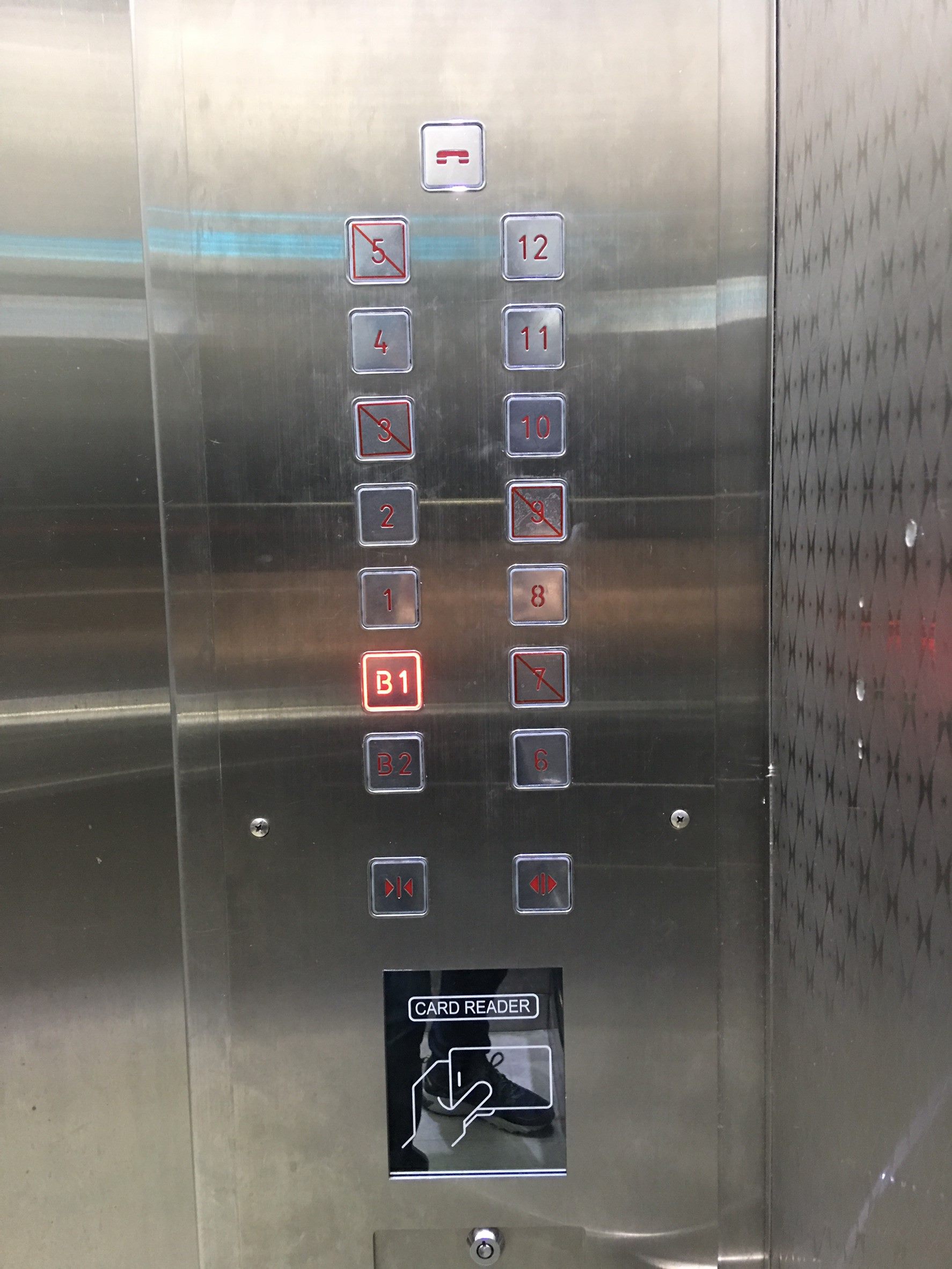 中央區電梯停靠單數或雙數樓層