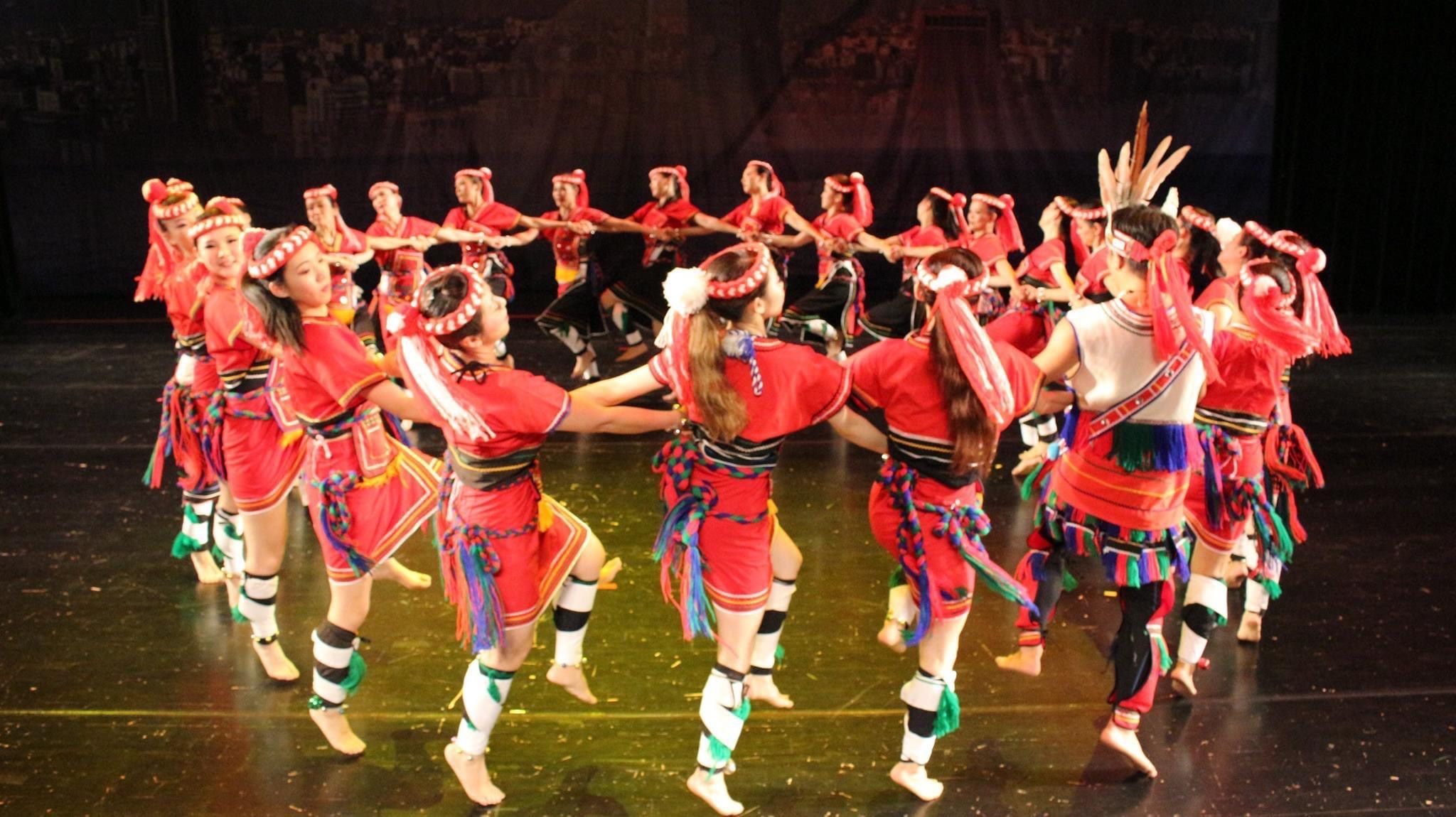 Taiwanese indigenous folk dance performance video 2