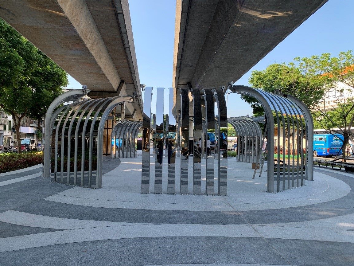 The steel bars at Yuanshan Linear Park's Fantasy Plaza